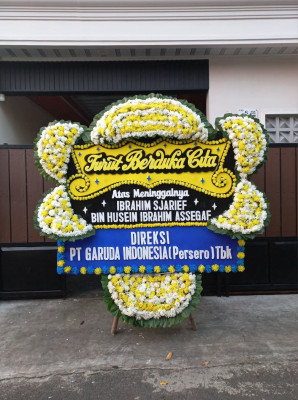 Papan Bunga Duka di Toboko